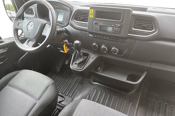 Renault Master 11 of 12