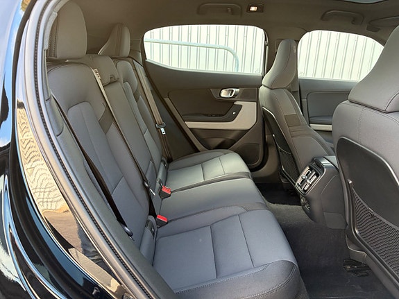 Polestar 2 10 of 22