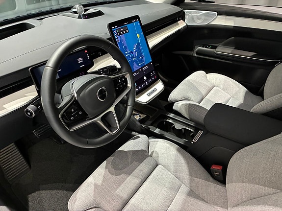 Volvo ES90 9 of 22
