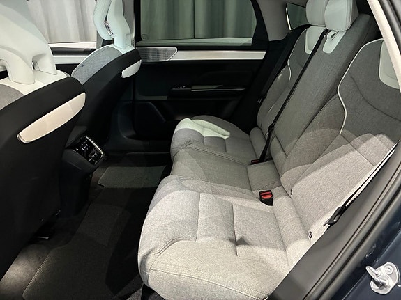 Volvo ES90 11 of 22