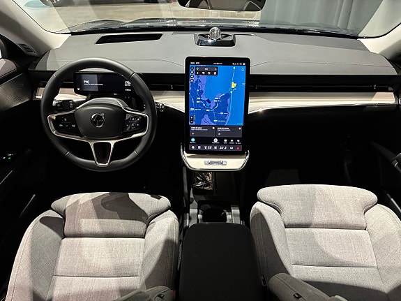 Volvo ES90 18 of 22