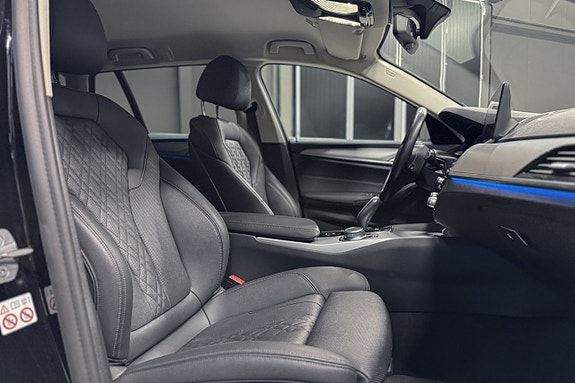 BMW 530e 15 of 24