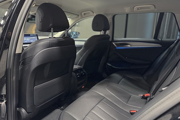 BMW 530e 14 of 24