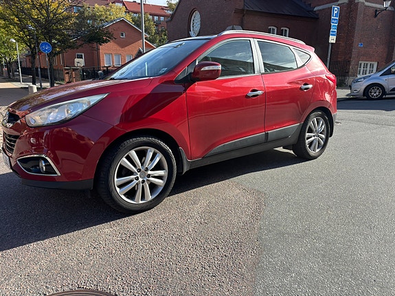 Hyundai ix35 2 of 10
