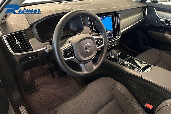 Volvo V90 10 of 29