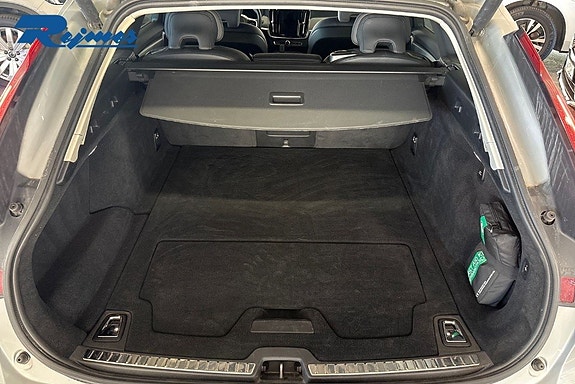Volvo V90 14 of 29