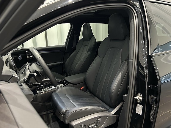 Audi Q6 e-tron 6 of 17