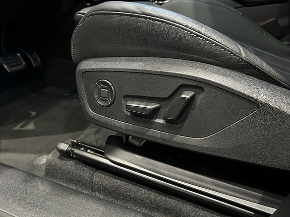 Audi Q6 e-tron 7 of 17