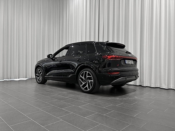 Audi Q6 e-tron 3 of 17
