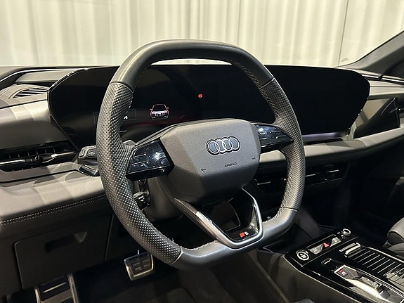 Audi Q6 e-tron 10 of 17