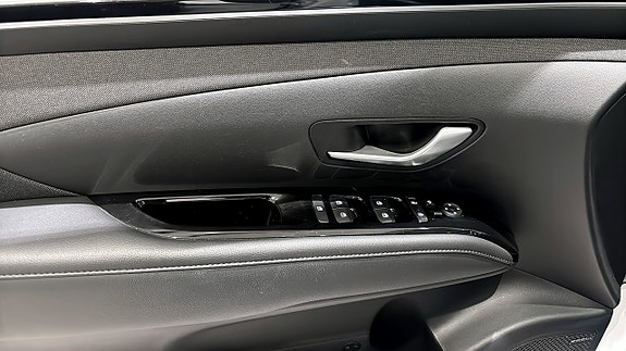 Hyundai Tucson 10 of 13
