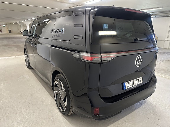 Volkswagen ID. Buzz 4 of 17