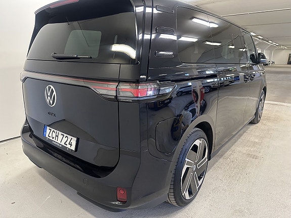 Volkswagen ID. Buzz 3 of 17