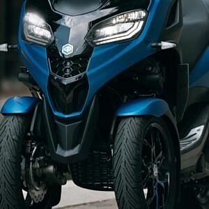 Piaggio MP3 Sport 310 Blu Zaffiro 3 of 3