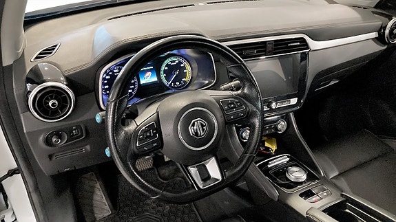 MG ZS 5 of 9