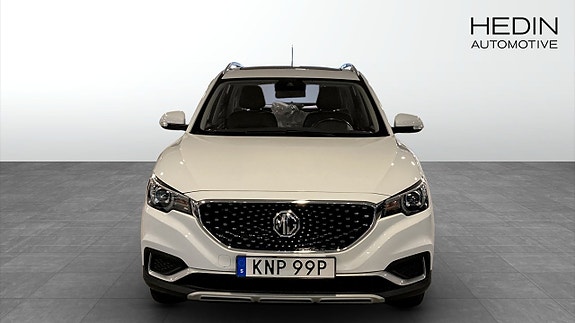 MG ZS 8 of 9
