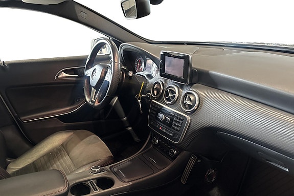 Mercedes-Benz A250 9 of 11