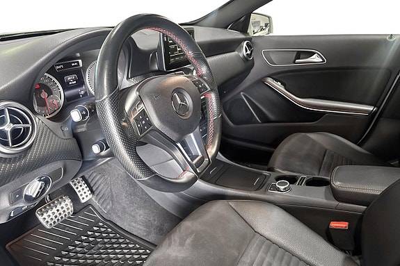 Mercedes-Benz A250 6 of 11