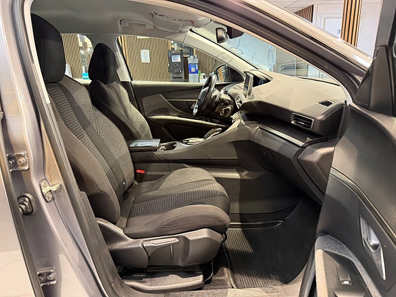 Peugeot 3008 22 of 27