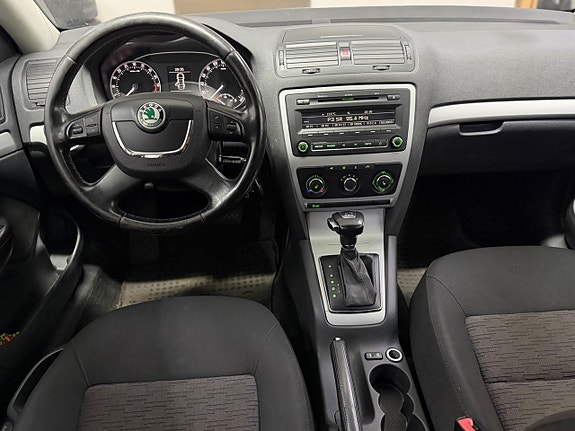Skoda Octavia 5 of 9