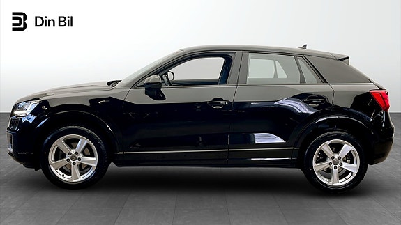 Audi Q2 2 of 12