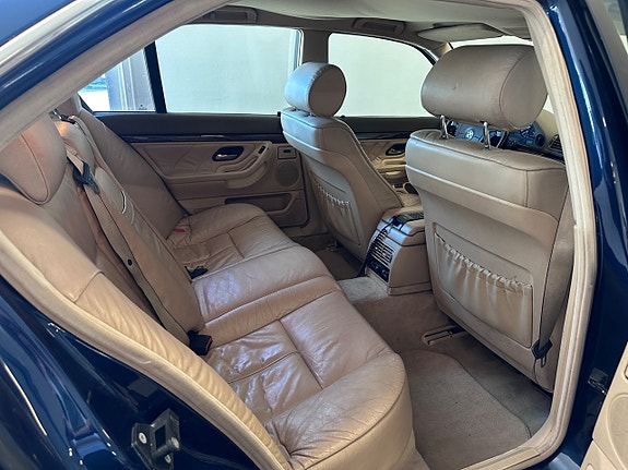 BMW 728 24 of 24