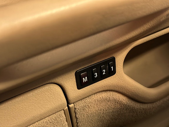 BMW 728 14 of 24