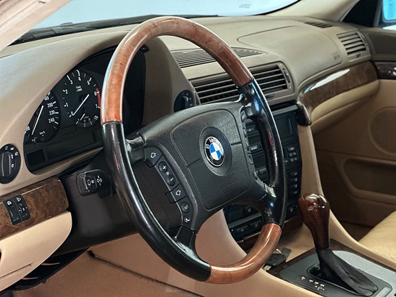 BMW 728 10 of 24