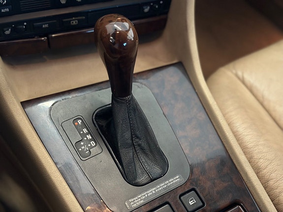 BMW 728 12 of 24