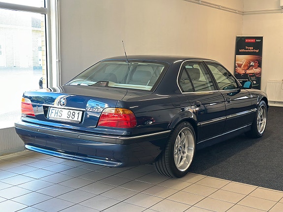 BMW 728 5 of 24