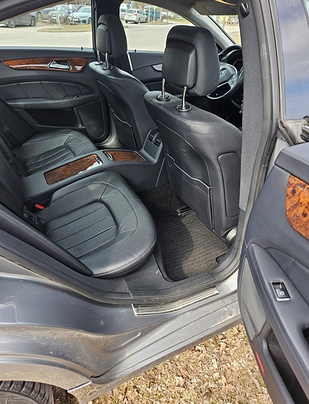 Mercedes-Benz CLS350 5 of 6