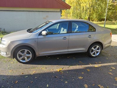 Skoda Rapid 2 of 8