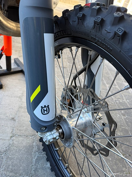 Husqvarna TE150i 6 of 9