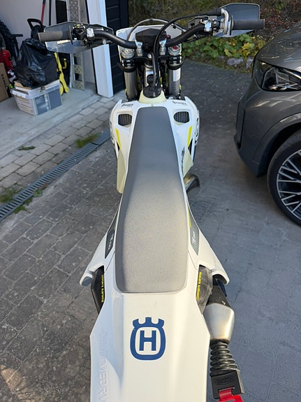 Husqvarna TE150i 8 of 9