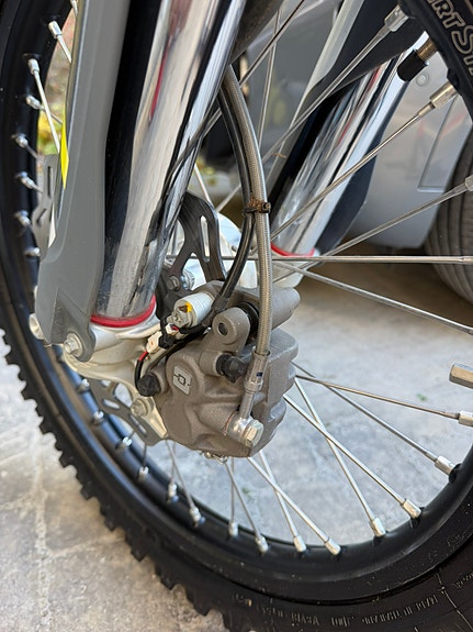 Husqvarna TE150i 3 of 9
