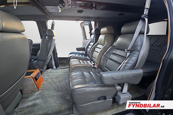 Chevrolet Express 8 of 13
