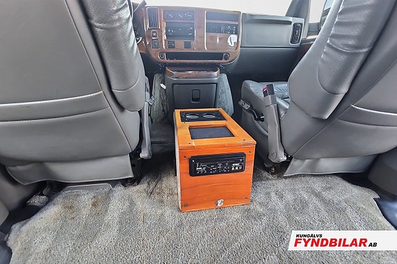 Chevrolet Express 10 of 13