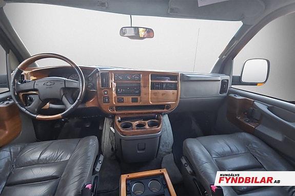 Chevrolet Express 9 of 13