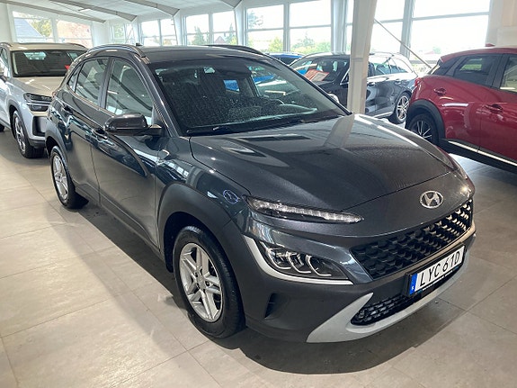 Hyundai Kona 2 of 8