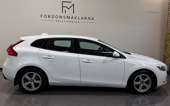 Volvo V40 5 of 15