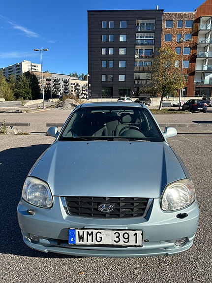 Hyundai Accent 4 of 8