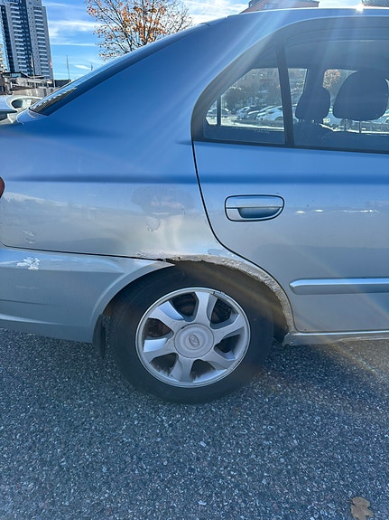 Hyundai Accent 3 of 8