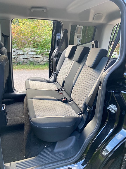 Ford Tourneo Courier 9 of 12