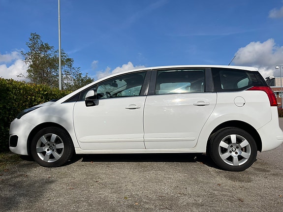 Peugeot 5008 5 of 29