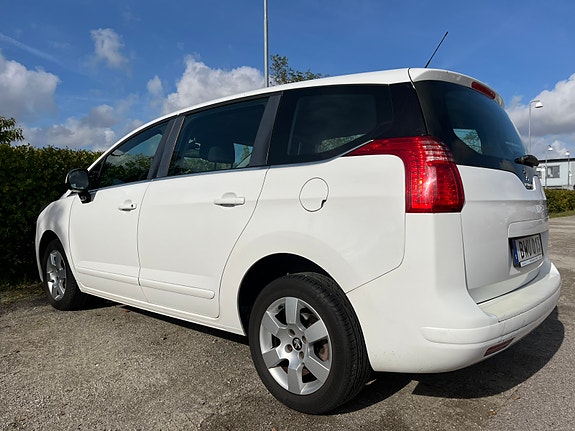 Peugeot 5008 7 of 29