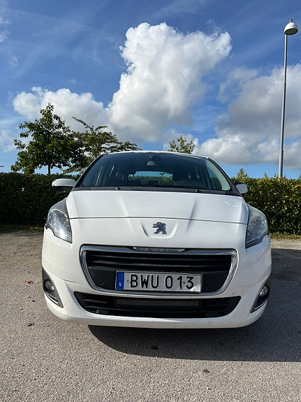 Peugeot 5008 2 of 29