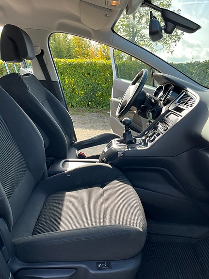 Peugeot 5008 14 of 29