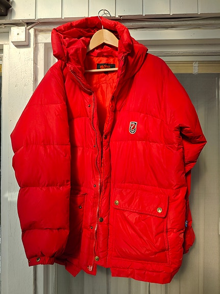 Fjällräven dunjacka röd M / L