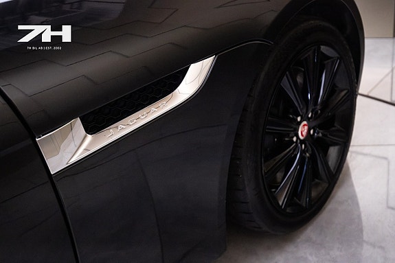 Jaguar F-TYPE 21 of 23