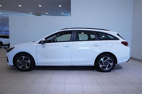 Hyundai i30 3 of 14